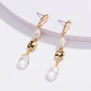 Vintage Style Water Droplets Alloy Pearl Natural Stone Earrings, Gold Tone